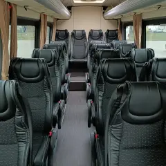 Lotnisko Chopina: Transport do hoteli porównaj i wybierz mądrze!