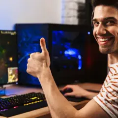 Jaki monitor do gier? Wybierz mądrze, zyskaj przewagę w grze!