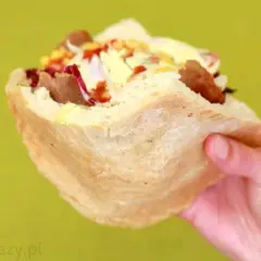Kebab w bułce: Ile ma kalorii? Sprawdź składniki i wybierz mądrze