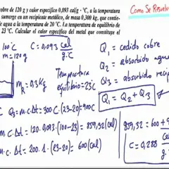 Cálculo del calor específico de un metal. Se sumerge cobre caliente en agua y un recipiente, y se calcula qué es el calor específico.