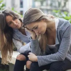 Jak sprawdzić czy ma się depresję – objawy, testy i pomoc psychologiczna