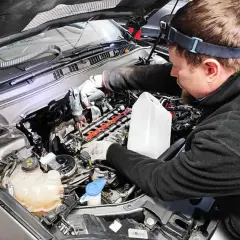 Kiedy wymienić rozrząd w Fordzie C-Max 1.8 benzyna? Uniknij kosztownych awarii!