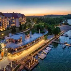 Ile pokoi ma hotel gołębiewski w Mikołajkach? Zaskakujące szczegóły!