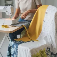 Jak uszyć pokrowce na krzesła? Praktyczny przewodnik DIY
