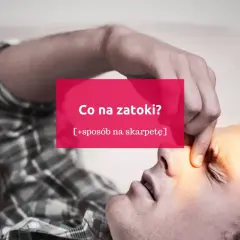 Mężczyzna z bólem zatok, szuka sposobu na ulgę. Czy to będzie mikstura na zatoki?
