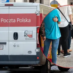 Klienci stoją w kolejce do samochodu Poczty Polskiej. Czy pocztex zostawia awizo?