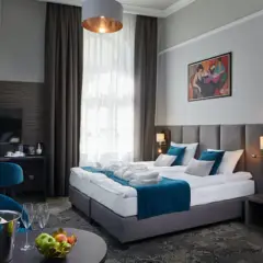 Co wolno zabrać z pokoju hotelowego? Uniknij kosztów!