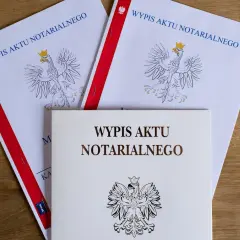 Ile bierze notariusz za akt notarialny? Przejrzyste koszty i opłaty