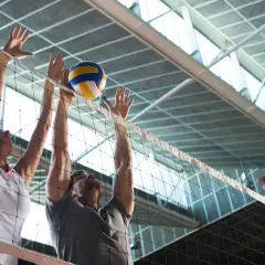 Jak zostać libero w siatkówce? Kluczowe umiejętności i treningi