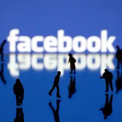 Ile można zarobić na Facebooku? Odkryj różne metody monetyzacji