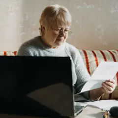Czy zasiłek chorobowy wlicza się do emerytury? Sprawdź, jak to wpływa na przyszłość