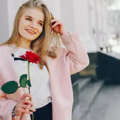 Jak ubrać się na randkę? Stylizacje, które zrobią wrażenie