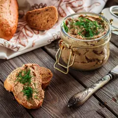 Z czym jeść wątróbkę? Od klasyki po nowoczesność zawsze miękka!