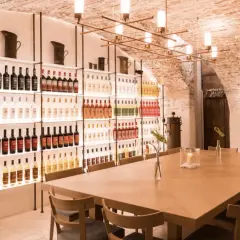 Garage Nardini: Osteria, Cocktail Bar & Storia a Bassano