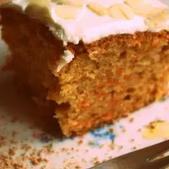 Jak przygotować polewę z serka mascarpone, by była idealna na ciasta?