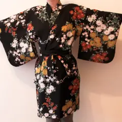 Jak uszyć kimono? Kompletny poradnik DIY dla każdego!