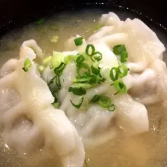 Zupa wonton chiński rosół na szczęście? Poznaj przepis!