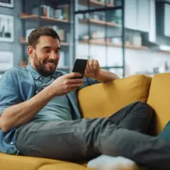 Telefon na abonament w lombardzie? Zobacz, co Ci grozi i co zyskasz!
