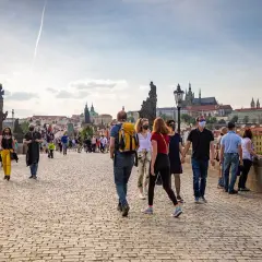 Czy w Czechach jest bezpiecznie? Odkryj zagrożenia dla turystów