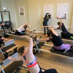 Pilates: Zasady, Korzyści i Jak Zacząć Kompletny Przewodnik