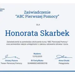 Kto może wystawić zaświadczenie o ukończeniu kursu pierwszej pomocy? Sprawdź, zanim stracisz czas.