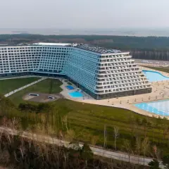 Kiedy będzie otwarty hotel Gołębiewski w Pobierowie? Oczekiwania i status