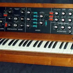 Instrumenty muzyki elektronicznej: Odkryj ich tajemnice i zastosowanie