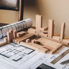 Ile bloczków na fundament? Oblicz dokładnie i uniknij strat