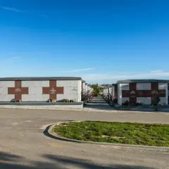 Jak dojechać na cmentarz łostowicki w Gdańsku - uniknij korków i problemów z parkowaniem