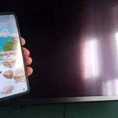 Jak łatwo podłączyć telefon do telewizora - sprawdź metody i porady