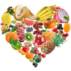 Un cœur de fruits et noix, une alimentation saine pour faire baisser le cholestérol. Melons, bananes, grenades, agrumes, baies, kiwis, ananas, amandes.