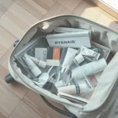 Czego nie można zabrać w bagażu rejestrowanym Ryanair? Sprawdź zasady i uniknij problemów