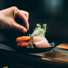 Jak wygląda dostawa cateringu dietetycznego? Sprawdź szczegóły!