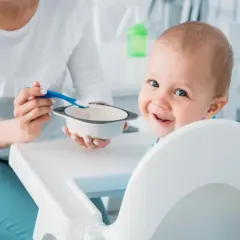 Ile je miesięczne dziecko? Sprawdź, co musisz wiedzieć o karmieniu