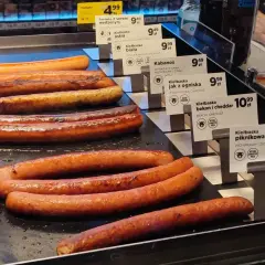 Ile kosztuje duży hot dog na Orlenie? Ceny i promocje, które musisz znać