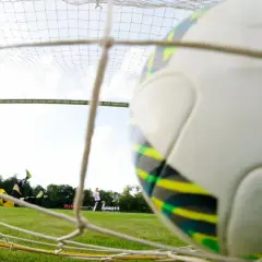 Jak dobrać odpowiedni rozmiar piłki do sportu i wieku gracza