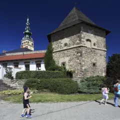 Najlepsze atrakcje w Nowym Jiczynie, które musisz zobaczyć