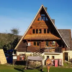 Bacówka PTTK Jaworzec: Planuj Bieszczady! Noclegi, szlaki, dojazd