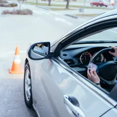 Jak wygląda badanie wzroku na prawo jazdy i czego się spodziewać