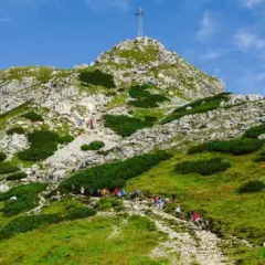 Najłatwiejszy szlak na Giewont: ile czasu zajmuje wędrówka?