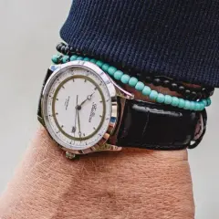 Zegarek męski skórzany pasek: wybierz idealny model i stylizuj z klasą