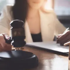 Licytacja ułamkowej części nieruchomości: Okazja czy pułapka?