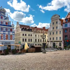 Gdzie dobrze zjeść w Szczecinie? Odkryj najlepsze restauracje!