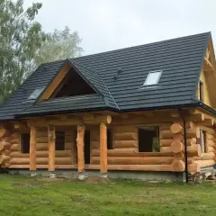 Piękny dom z bali, cena pod klucz. Naturalne drewno, solidna konstrukcja, gotowy do zamieszkania.
