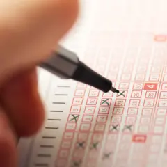 Jasnowidzenie lotto: czy naprawdę można przewidzieć numery?