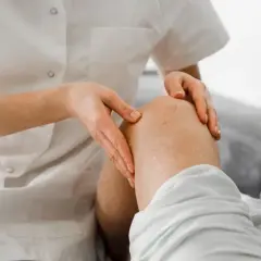 Skuteczne sposoby na ból kolana - co jest dobre na ból kolana?