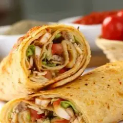 Rollo kebab: co to jest? Poznaj składniki i przepis!