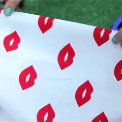 Pokrowiec na walizkę DIY: Uszyj sam, wyróżnij bagaż i oszczędź!