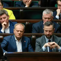 Koniec rządów PiS: Wcześniejsze wybory 2026? Sondaże i scenariusze