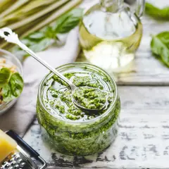 Czy pesto jest dietetyczne? Sekrety wyboru i jedzenia bez wyrzutów!